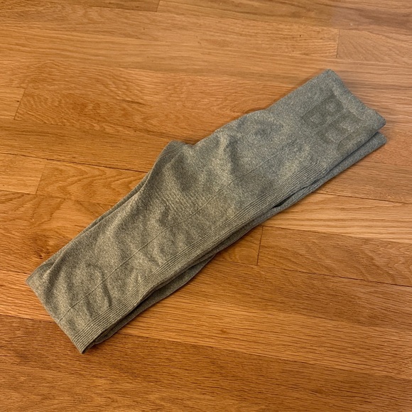 Gray Ribbed Tights - Picture 2 of 5